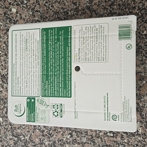 Air Wick Warmers and Refills - Picture 2 of 2